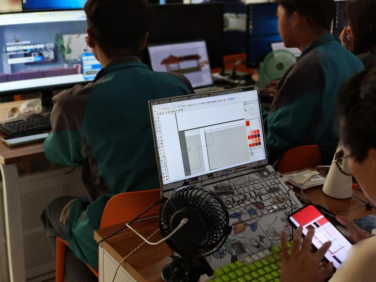 ���W(xu��)����ֻ�����ո��@һ�l·���xУ�՘��ϴ�W(xu��)��