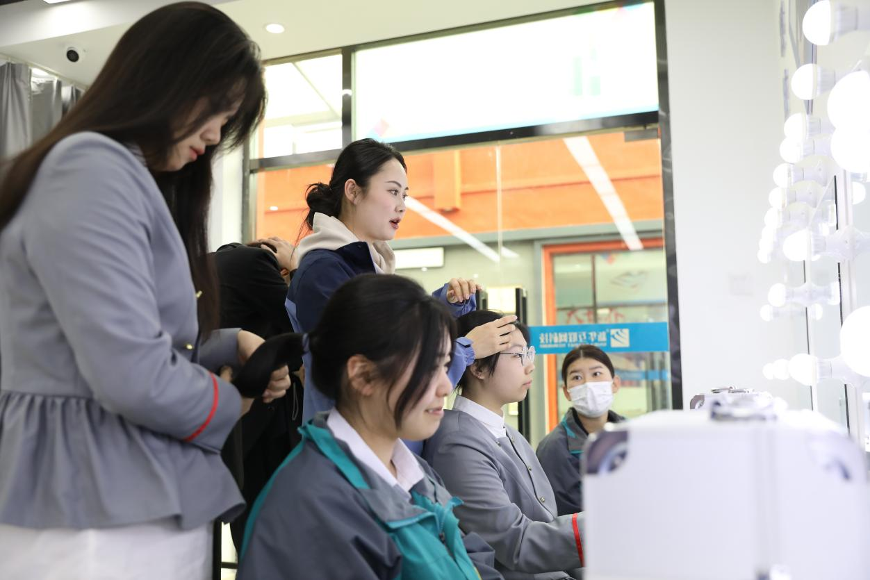 �������A��X�W(xu��)У��ô����ÿһ�Ì���(zh��n)��Ӗ(x��n)�n׌���܌W(xu��)�ø�����