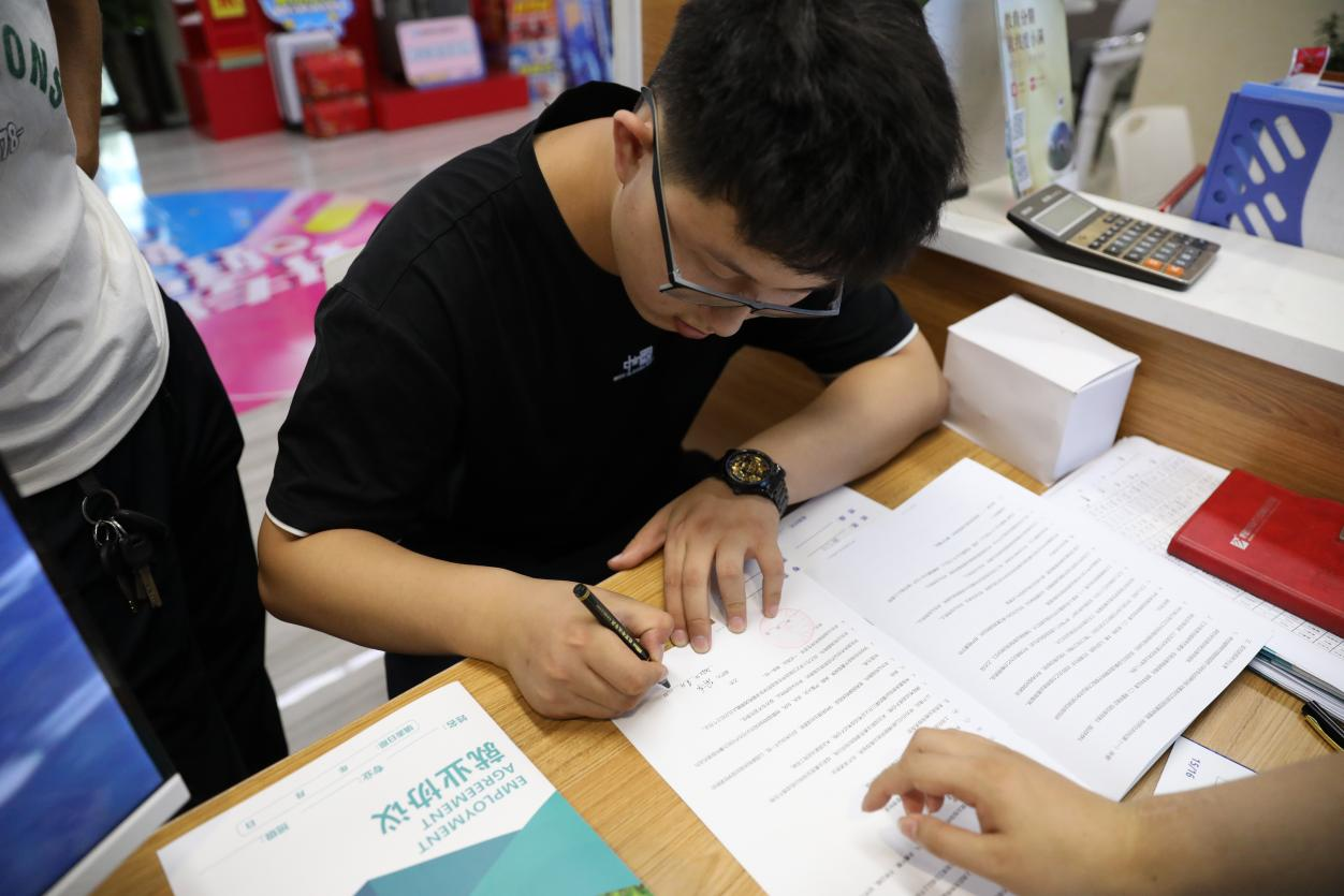 ��У���M��ǧ�f�e���`��һ��Ҫ���r�D�W