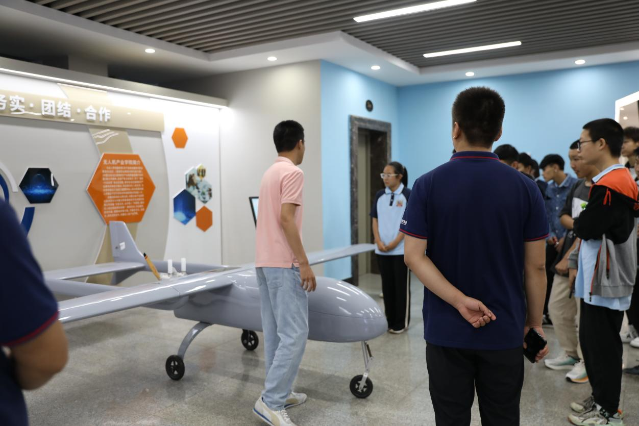 �Ќ���ʲô��˼������ʲô�^(q��)�e?��ǰ�˽��У���ߏ�·!