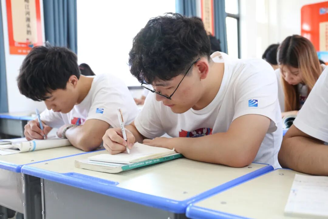 �������A�����W(xu��)У 2026 �����������_�������������䁾Ͷ�Ԫ���L֮·